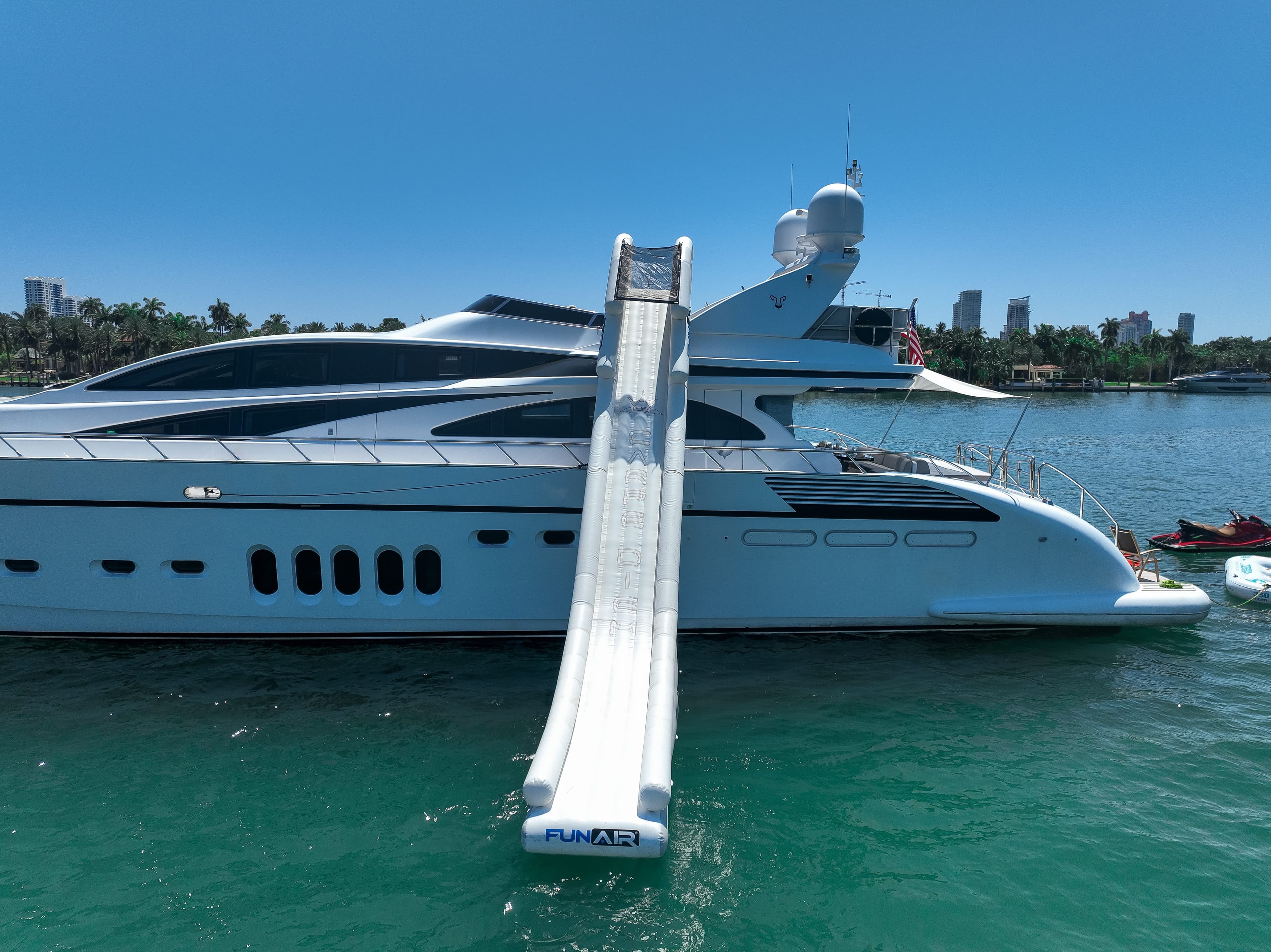 105 ft Leopard Superyacht carpediem II - Media 7