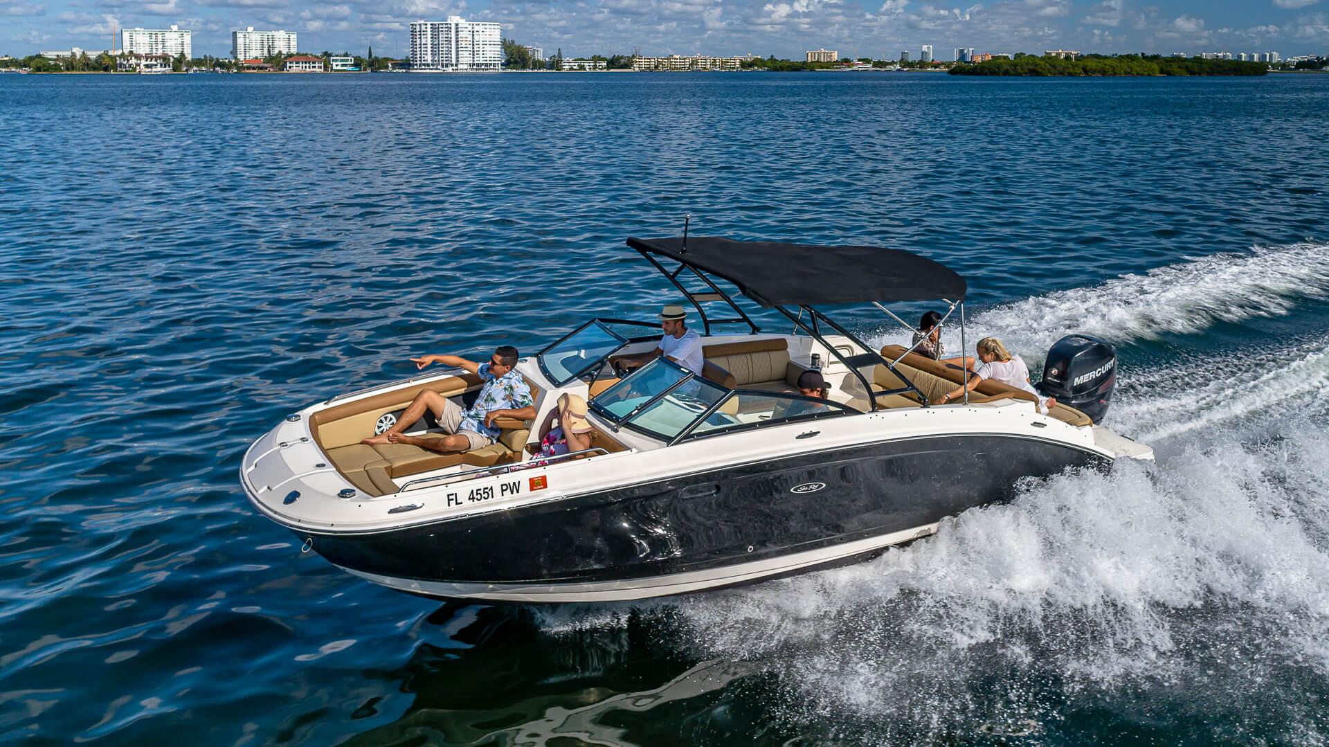 5 Reasons Why a Miami Boat Rental Bachelor Party is the Way to Celebrate!