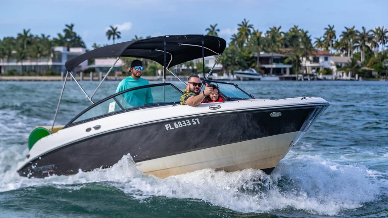 Save Money With a Cheap Boat Rental Miami Beach