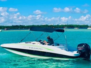 Experience the perfect day on the water with Ft. Lauderdale's Sandbar Cruise! Whether you're looking to relax, swim, or socialize, our sandbar cruises offer a laid-back vibe in a beautiful setting. Anchor at popular local sandbars, enjoy music, snacks, and drinks, and soak in the sun with friends and family.