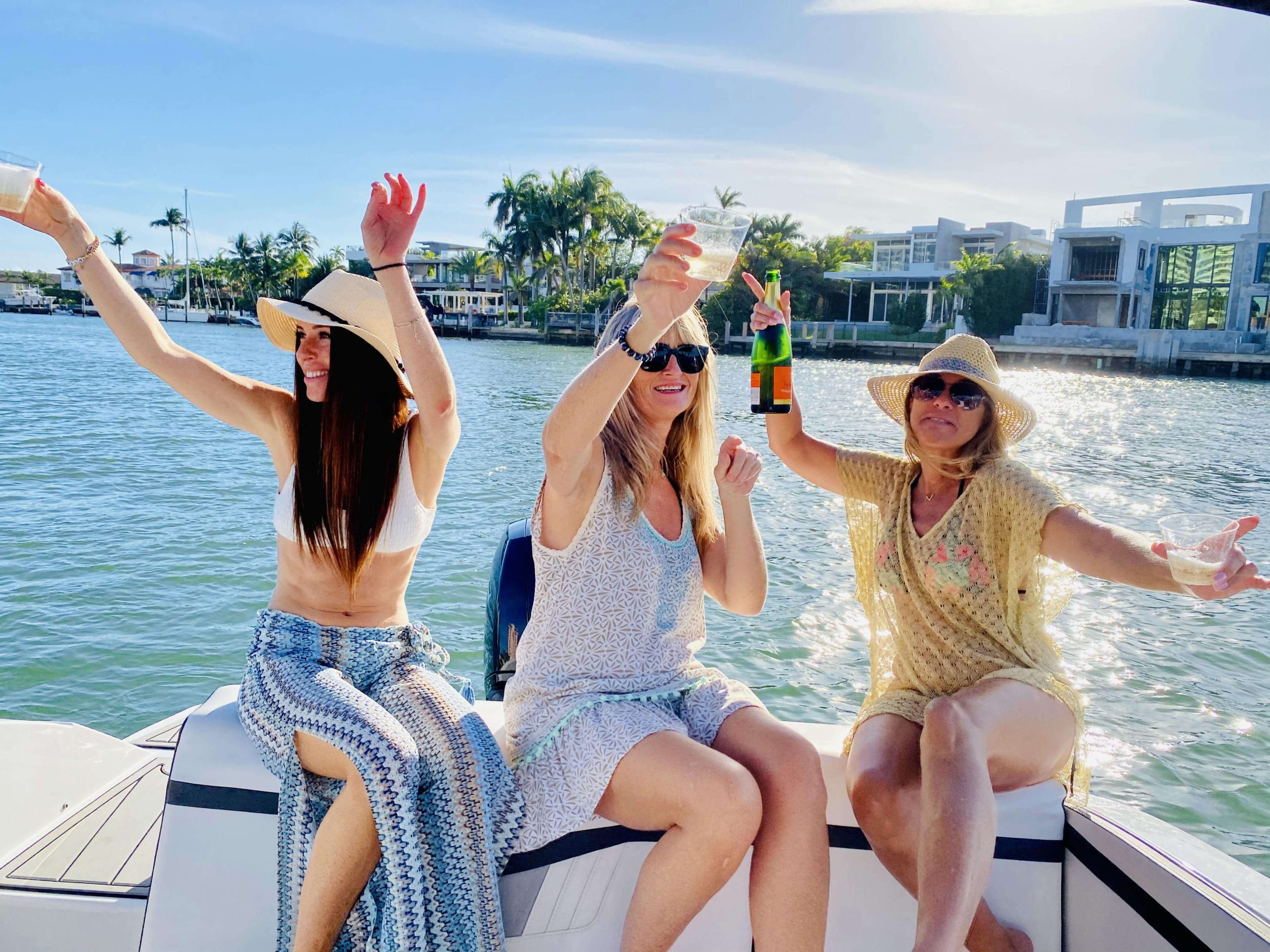 Explore Fort Lauderdale by boat with Ft Lauderdale Boat Rental